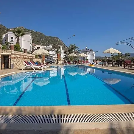 Sleeps 8 Pool Air Con Villa