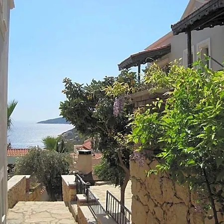 Villa Sleeps 8 Pool Air Con *